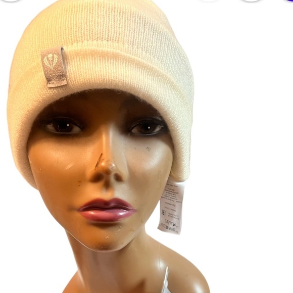 Fraas The Scarf Company  100% Cashmere Ivory Skull Fitted Cap OSFA - Picture 1 of 7